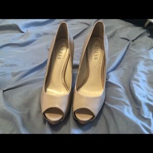 Gorgeous nude Guess heels, size 8